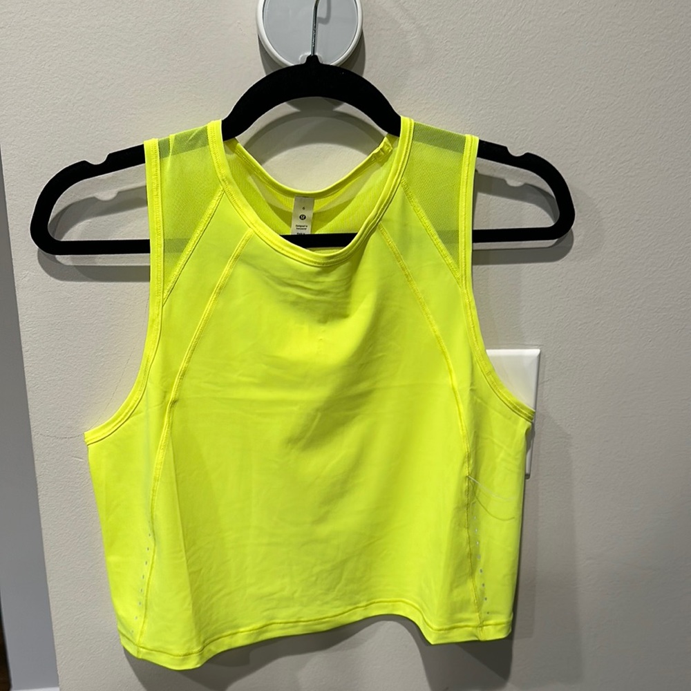 Perfect condition, lululemon Sculpt cropped tank bright yellow- size 6